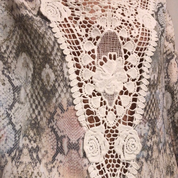 Crochet detail top - Picture 5 of 7